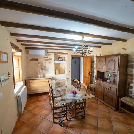 Family House With Farm The Curious Lodge *